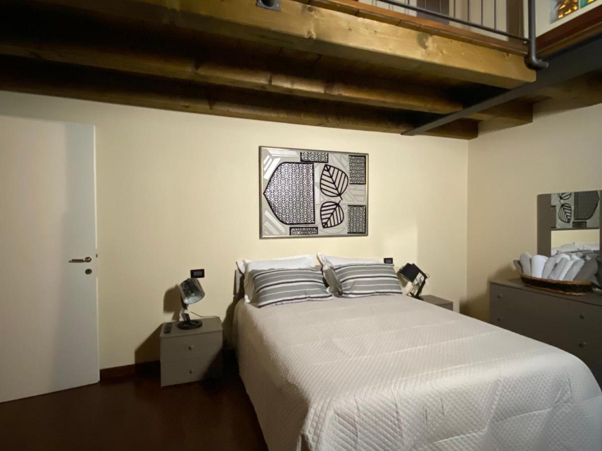 Loveflat A Pochi Passi Dal Castello Estense Ferrara Exterior photo