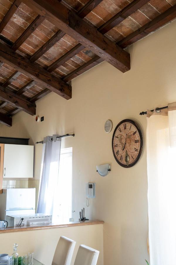 Loveflat A Pochi Passi Dal Castello Estense Ferrara Exterior photo