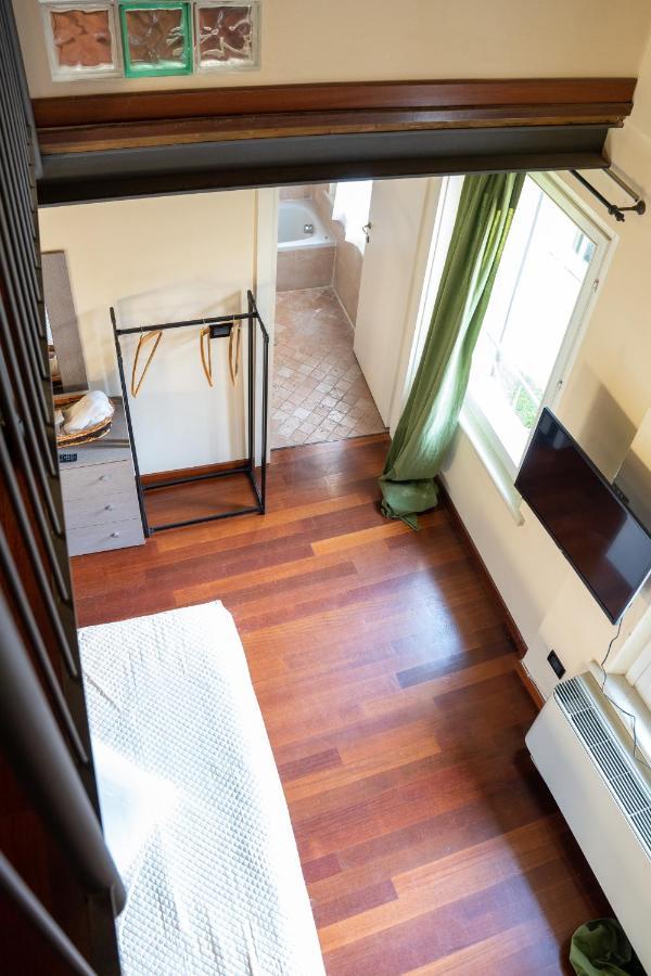Loveflat A Pochi Passi Dal Castello Estense Ferrara Exterior photo