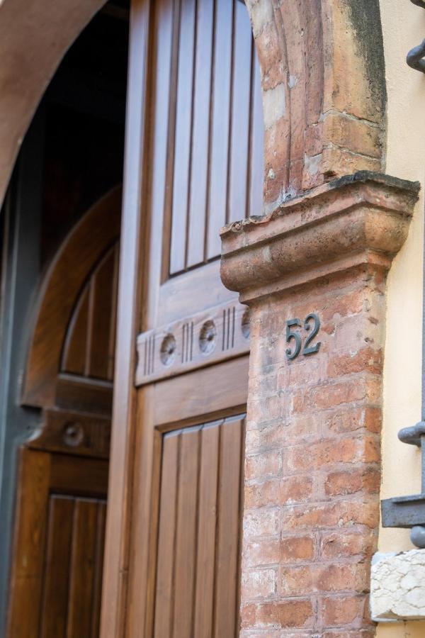 Loveflat A Pochi Passi Dal Castello Estense Ferrara Exterior photo