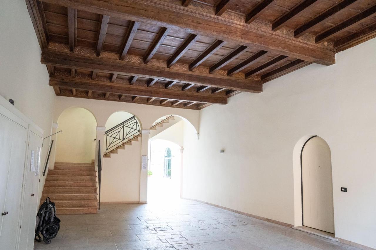 Loveflat A Pochi Passi Dal Castello Estense Ferrara Exterior photo