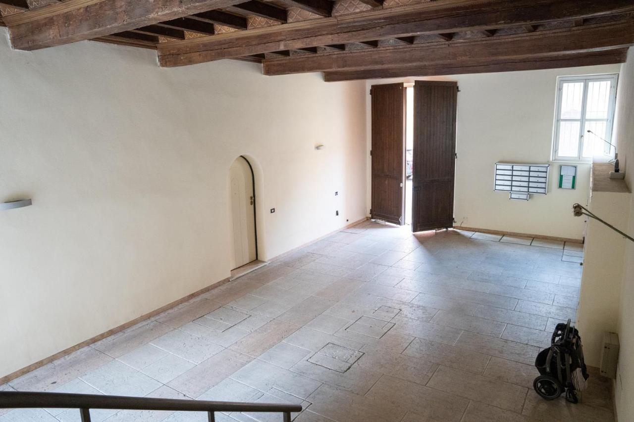 Loveflat A Pochi Passi Dal Castello Estense Ferrara Exterior photo