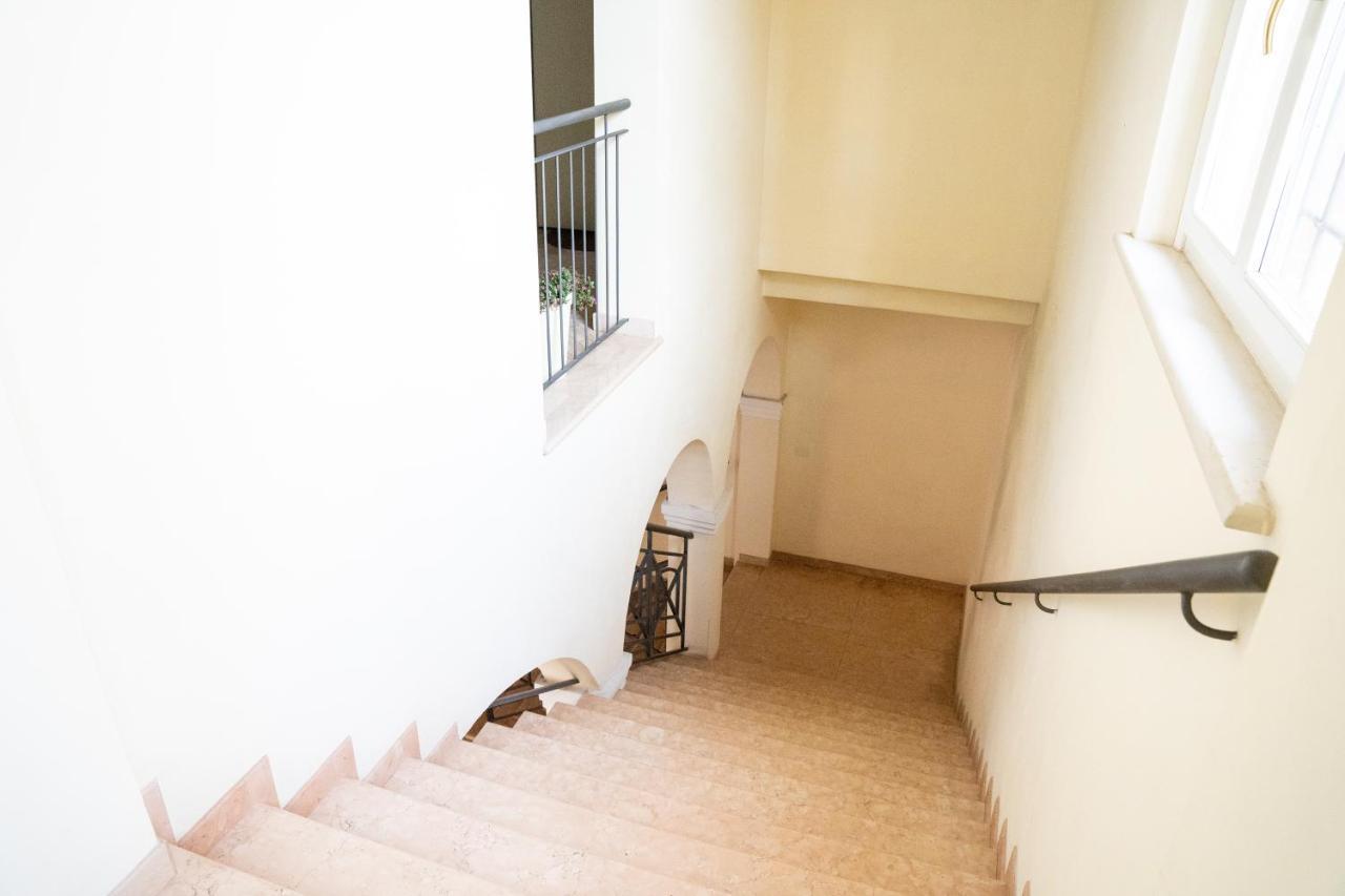 Loveflat A Pochi Passi Dal Castello Estense Ferrara Exterior photo